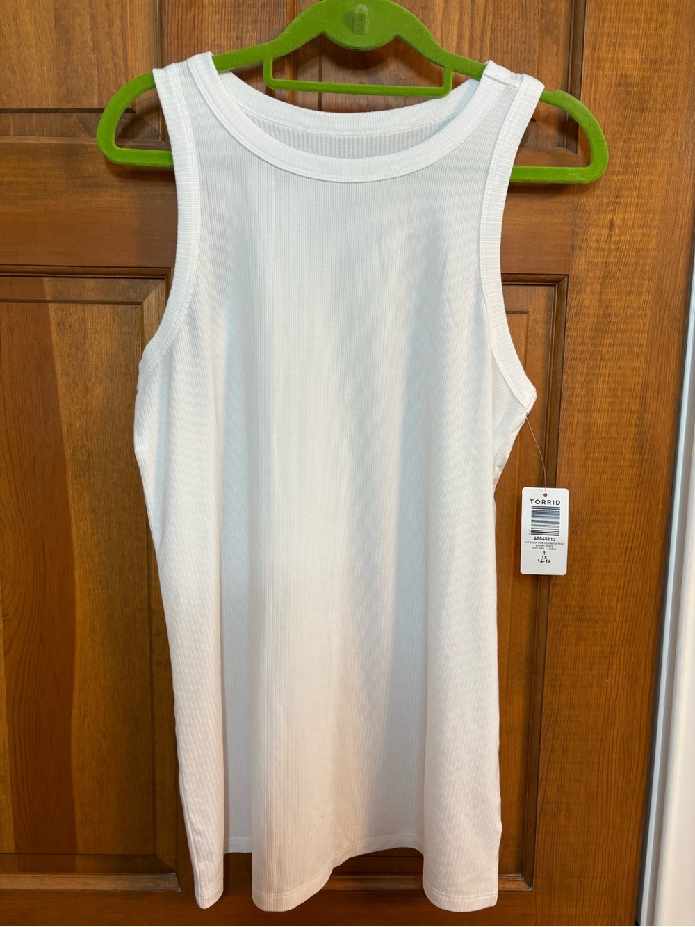 Torrid sz 1 NWT rib high neck tank in bright white